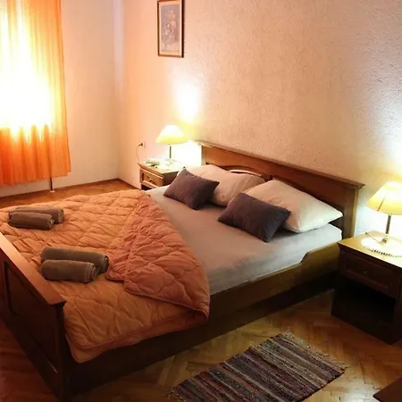 Apartman Silva Apartment *